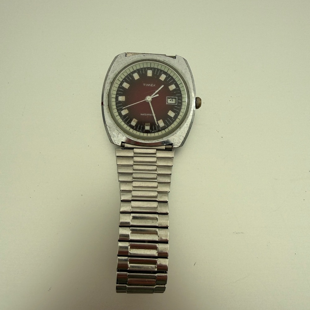 Vintage Timex Analog Wristwatch Cushion Case Burgundy Dial Date Silver Bracelet